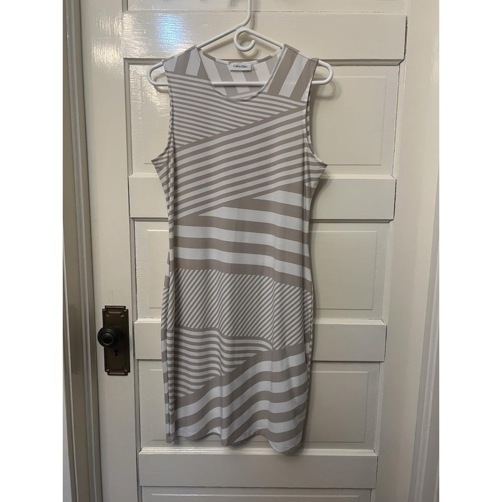 Calvin Klein Beige White Striped Sheath Dress Size 10 Geometric fitted